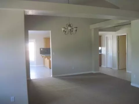 2225 Cumberland Dr, Redding, CA 96001 photo 8