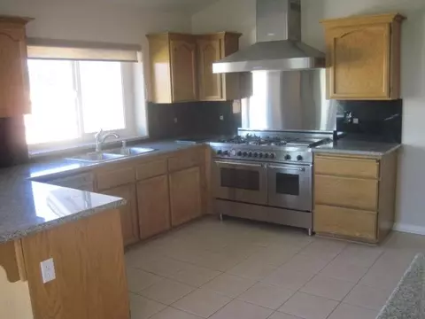 2225 Cumberland Dr, Redding, CA 96001 photo 5