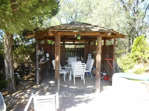 20574 Strawn Dr, Redding, CA 96003 photo 5