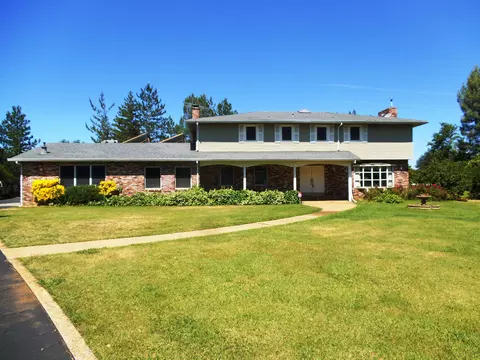 20574 Strawn Dr, Redding, CA 96003 photo 1