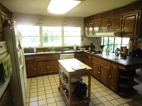 20574 Strawn Dr, Redding, CA 96003 photo 12