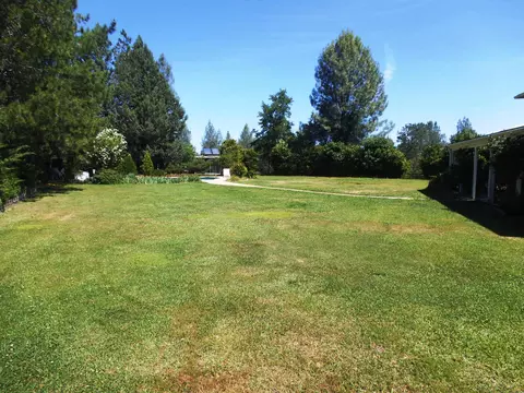 20574 Strawn Dr, Redding, CA 96003 photo 9