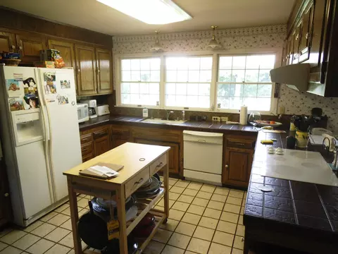 20574 Strawn Dr, Redding, CA 96003 photo 11