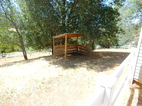 20574 Strawn Dr, Redding, CA 96003 photo 43