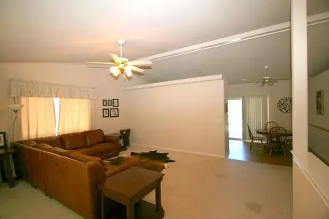 2473 Amethyst Way, Redding, CA 96003 photo 4