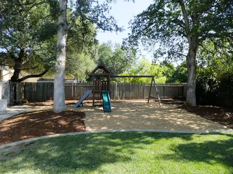 4639 Columbine Dr, Redding, CA 96002 photo 17