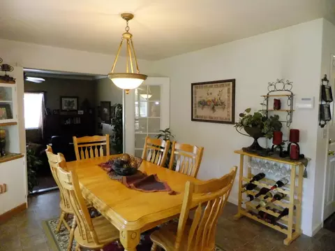 4639 Columbine Dr, Redding, CA 96002 photo 5