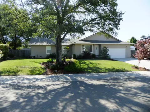 4639 Columbine Dr, Redding, CA 96002 photo 1