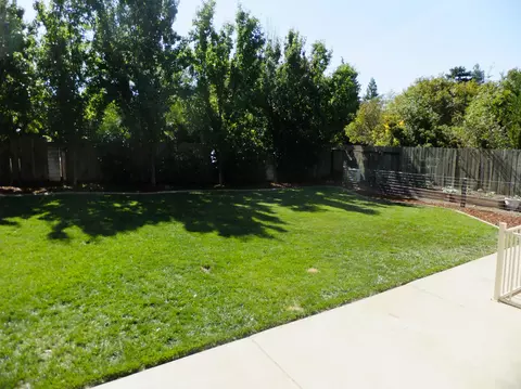 4639 Columbine Dr, Redding, CA 96002 photo 15