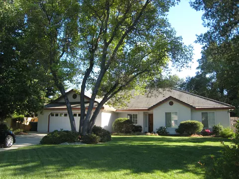 2249 Western Oak Dr, Redding, CA 96002 photo 1