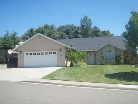 3953 Cambria Dr, Redding, CA 96002 photo 2