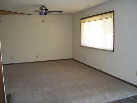 1183 Ruthie Ln, Redding, CA 96002 photo 9