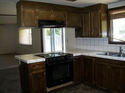 1183 Ruthie Ln, Redding, CA 96002 photo 7