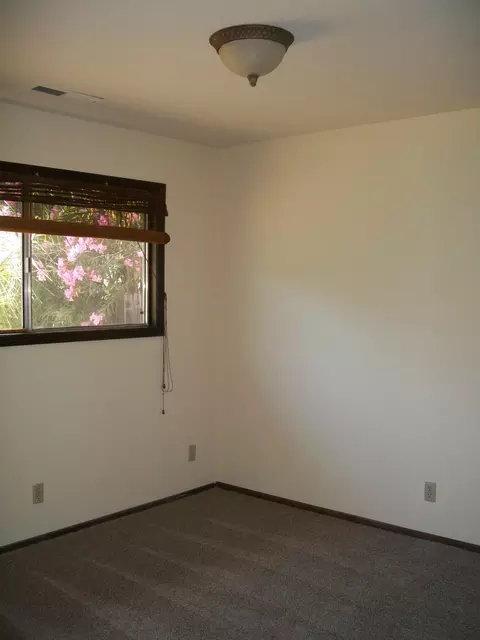 1183 Ruthie Ln, Redding, CA 96002 photo 11