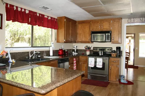 3730 Wasatch Dr, Redding, CA 96001 photo 4