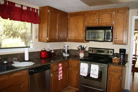 3730 Wasatch Dr, Redding, CA 96001 photo 5