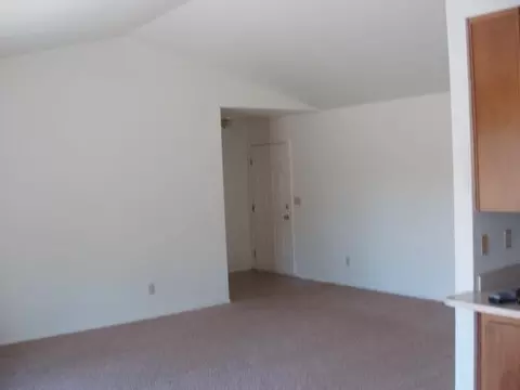 16981 Cape Cod Dr, Redding, CA 96003 photo 5