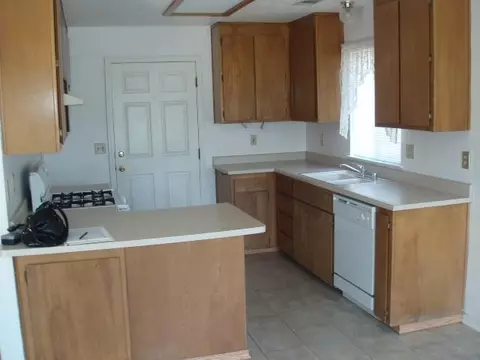 16981 Cape Cod Dr, Redding, CA 96003 photo 3