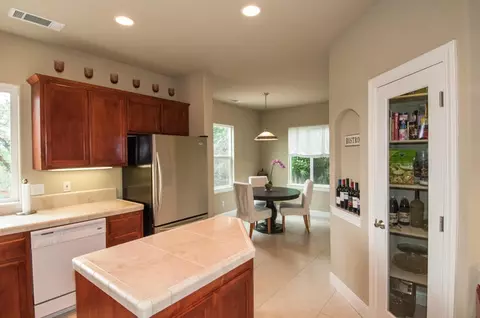 1080 Hillsdale Ct, Redding, CA 96003 photo 7