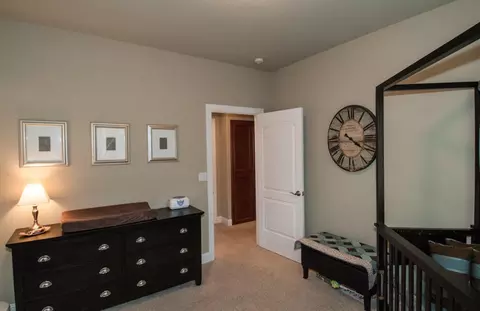 1080 Hillsdale Ct, Redding, CA 96003 photo 12