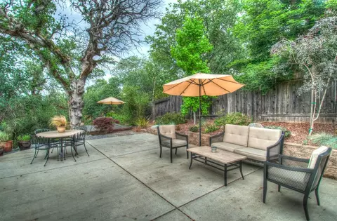 1080 Hillsdale Ct, Redding, CA 96003 photo 13