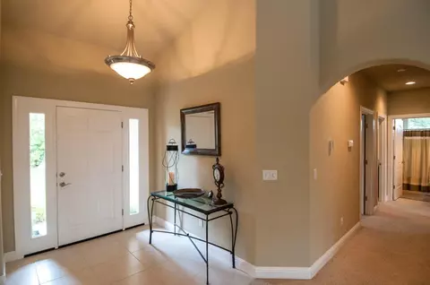 1080 Hillsdale Ct, Redding, CA 96003 photo 2