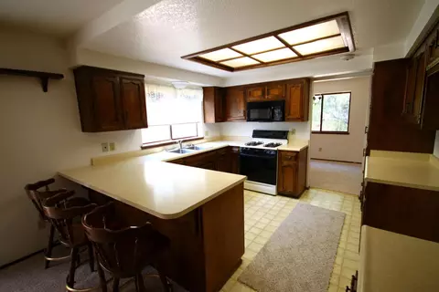 10610 Old Oregon Trl, Redding, CA 96003 photo 7