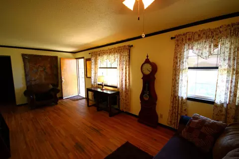 2116 Comet St, Redding, CA 96002 photo 8