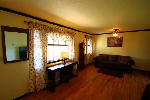 2116 Comet St, Redding, CA 96002 photo 9