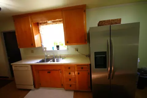 2116 Comet St, Redding, CA 96002 photo 13