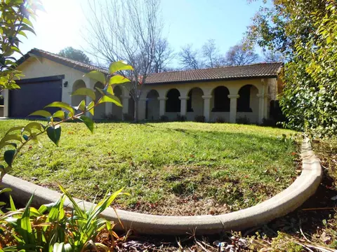 3620 Summit Dr, Redding, CA 96001 photo 2
