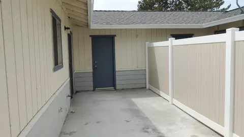 2827 June St, Redding, CA 96002 photo 11