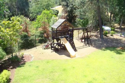 8737 Landmark Cir, Redding, CA 96001 photo 22