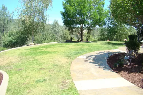 8737 Landmark Cir, Redding, CA 96001 photo 24