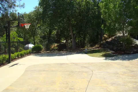 8737 Landmark Cir, Redding, CA 96001 photo 26