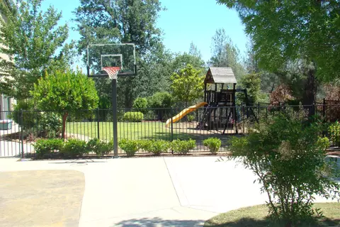 8737 Landmark Cir, Redding, CA 96001 photo 27
