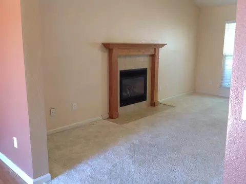 6492 Creekside, Redding, CA 96001 photo 4