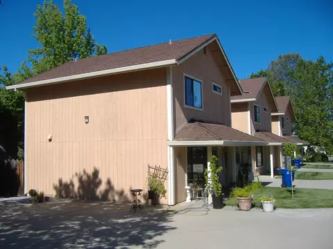 816 Saint Marks St, Redding, CA 96003 photo 13
