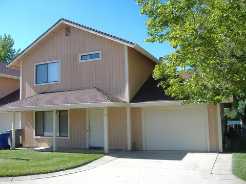 816 Saint Marks St, Redding, CA 96003 photo 3