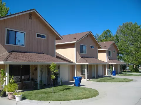 816 Saint Marks St, Redding, CA 96003 photo 1