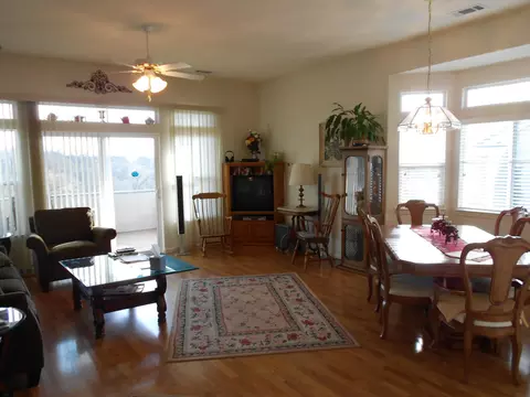 423 Franciscan Trl, Redding, CA 96003 photo 4