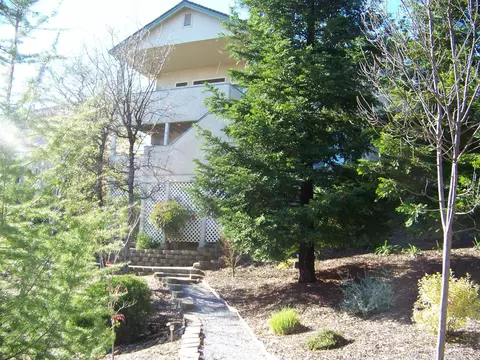 423 Franciscan Trl, Redding, CA 96003 photo 25