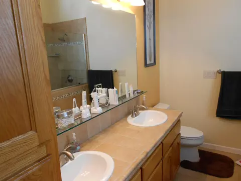 423 Franciscan Trl, Redding, CA 96003 photo 10