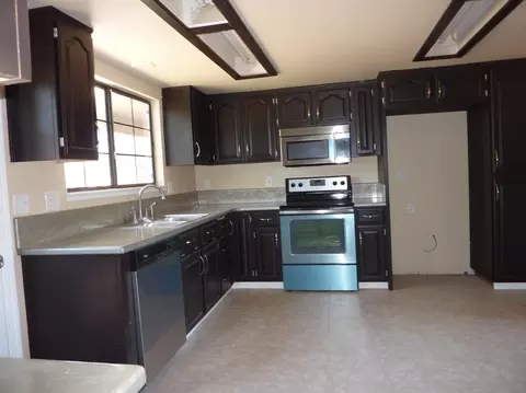 18528 Rex Ln, Redding, CA 96003 photo 13