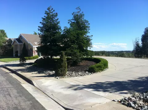 292 Ironwood Ln, Redding, CA 96003 photo 5