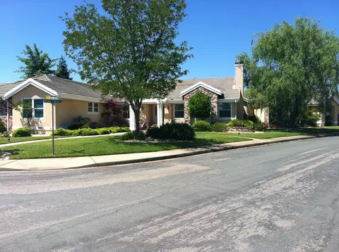 292 Ironwood Ln, Redding, CA 96003 photo 8