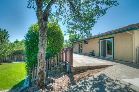 2097 Quartz Way, Redding, CA 96001 photo 22