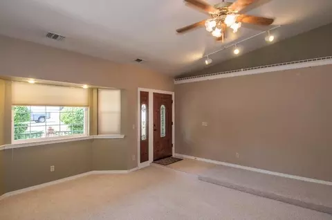 2097 Quartz Way, Redding, CA 96001 photo 8