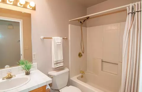2097 Quartz Way, Redding, CA 96001 photo 14
