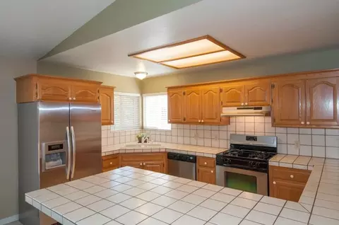 2097 Quartz Way, Redding, CA 96001 photo 11